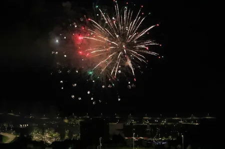 “Laçın Şəhəri Günü” münasibətilə möhtəşəm atəşfəşanlıq olub