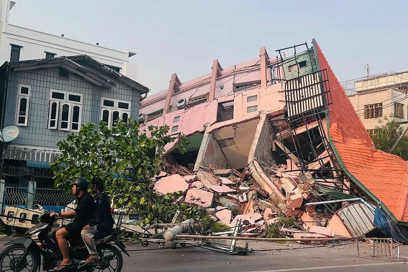 Myanmada uçmuş binanın dağıntıları altında 90-dan çox insanın qaldığı güman edilir