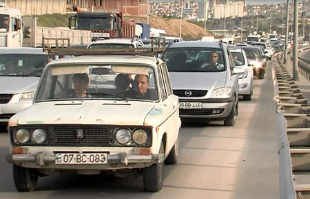 ​Bakıda qəza zamanı sürücü faciəvi şəkildə ölüb - FOTO