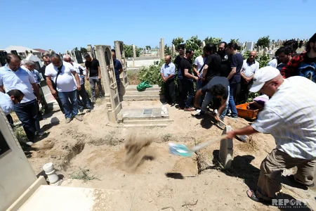 Founder of first Azerbaijani rock group buried