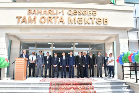 Ağdamda Baharlı 1 qəsəbə məktəbinin açılışı olub