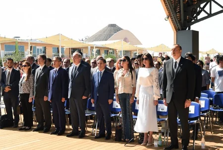 İlham Əliyev “Milan Expo 2015” sərgisində dövlət bayraqlarının qaldırılması mərasimində iştirak edib