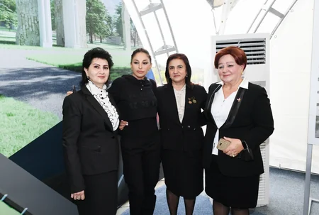 Prezident Füzuli rayon ictimaiyyətinin nümayəndələri ilə görüşüb - TAM MƏTN