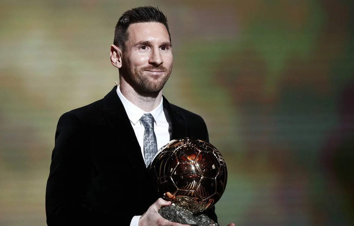 Lionel Messi 6-сı dəfə Qızıl top mükafatını qazanıb - FOTO - YENİLƏNİB