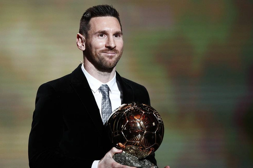 Lionel Messi 6-сı dəfə Qızıl top mükafatını qazanıb - FOTO - YENİLƏNİB