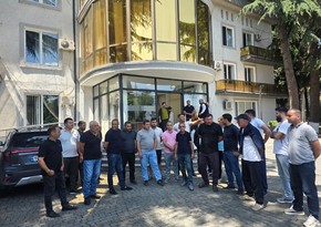 Marneulidə bir qrup kənd sakini narkotik alverinin artmasına görə etiraz aksiyası keçirir