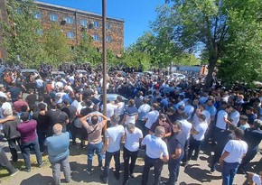 В Армении задержали сторонников Карапетяна за принуждение к участию в собраниях