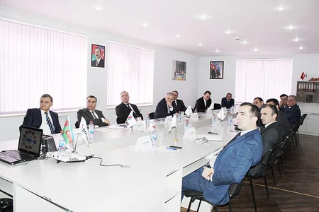 SOCAR-ın Təlim, Tədris və Sertifikatlaşdırma İdarəsində müşavirə keçirilib
