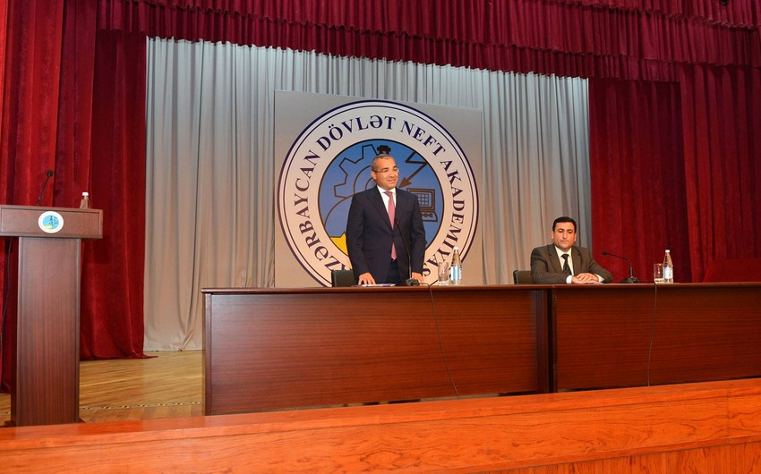 Mikayıl Cabbarov: Dövlət Neft və Sənaye Universitetinin yeni inkişaf strategiyası hazırlanacaq