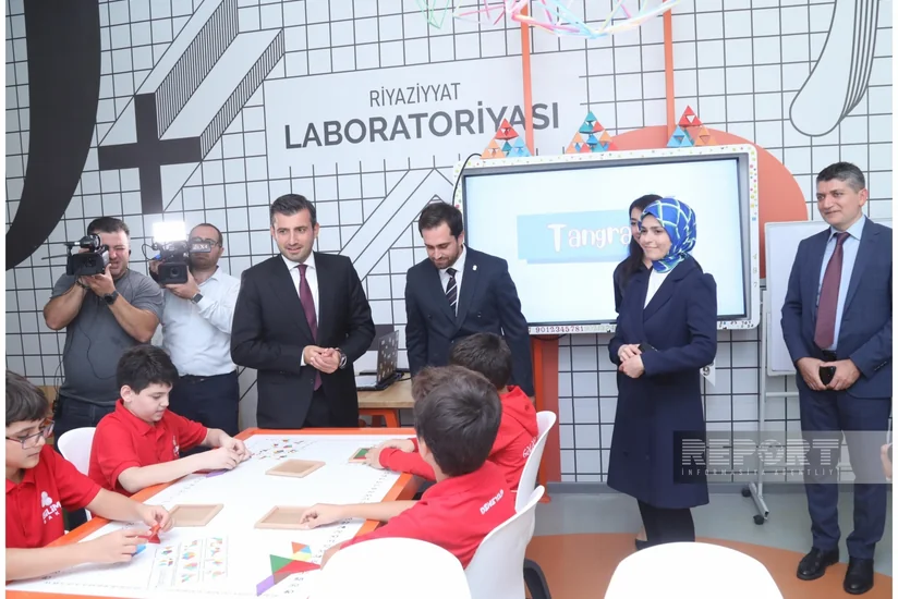 Selçuk Bayraktar Bilim Bakı mərkəzinin işi ilə tanış olub