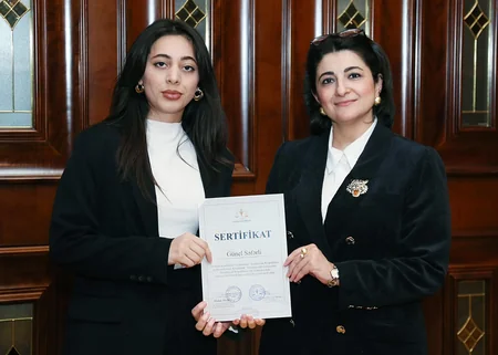 Ali Məhkəmədə fəaliyyətlərini uğurla başa vuran Femida könüllülərinə sertifikatlar verilib