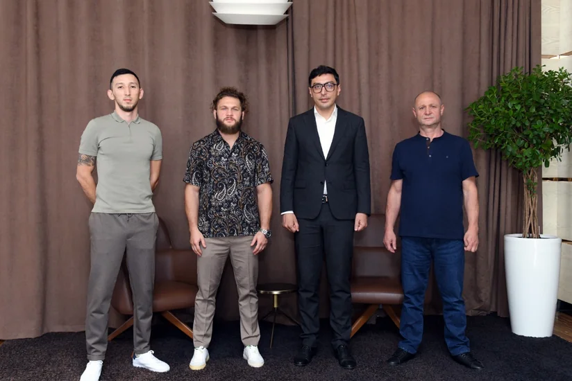 Министр спорта Фарид Гаибов принял бойца UFC Рафеля Физиева