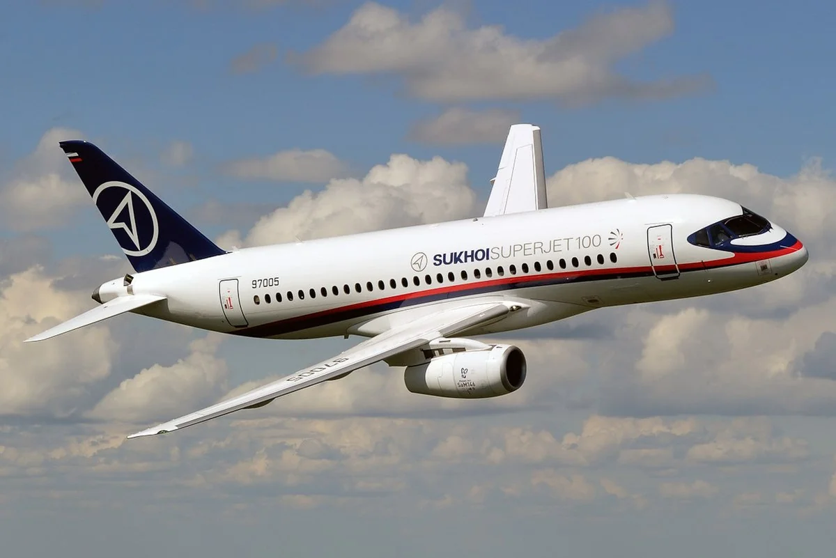 Производитель самолета Sukhoi Superjet массово сократил сотрудников