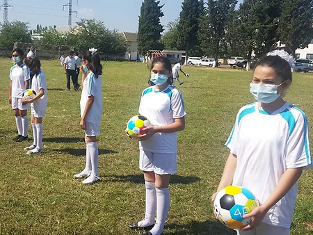 AFFA Ağdam və Dondar Quşçu kəndlərində məktəblilərə hədiyyə verdi