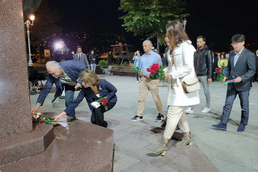 В Стамбуле почтили память шехидов Отечественной войны