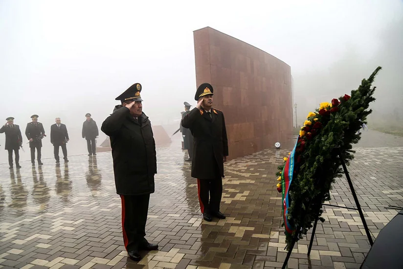 Закир Гасанов посетил мемориальный комплекс Ата-Бейит в Кыргызстане
