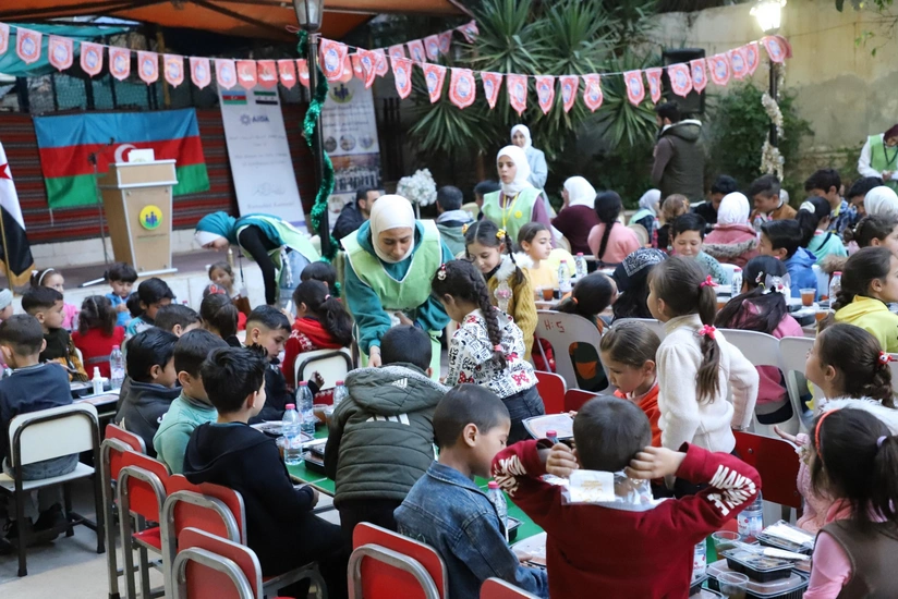 Azərbaycanın Suriyadakı səfirliyi Dəməşqdə kimsəsiz uşaqlar üçün iftar süfrələri təşkil edib