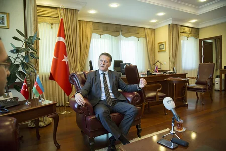 Türkiyə səfiri: “Bizə qərəzli yanaşaraq ermənilərlə ortaq iş görənləri bağışlamayacağıq” - MÜSAHİBƏ