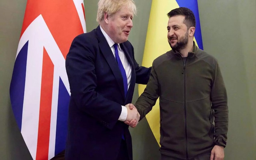 Zelenski Boris Consonla telefonla danışıb