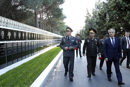 Azərbaycan və Özbəkistan müdafiə nazirlikləri arasında ikitərəfli əməkdaşlıq planı imzalanıb