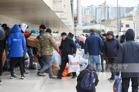 В Баку продолжается сбор помощи пострадавшим от землетрясения в Турции