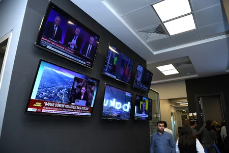 Dəqiqlik, operativlik və sərhədləri aşan etimad - Baku TV 5 yaşını qeyd edir