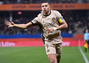 Mbappe celebrates his 250th goal in PSG