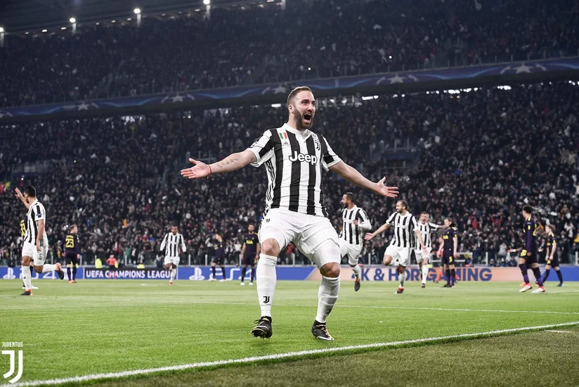 Игуаин оформил самый ранний дубль в истории Лиги чемпионов