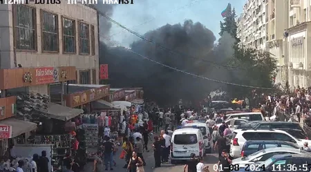 Bakıda ticarət mərkəzində baş verən yanğın söndürülüb - VİDEO - YENİLƏNİB-3