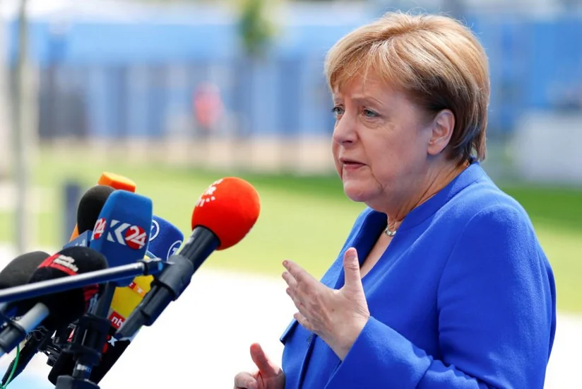 Angela Merkel: “Uğursuz hadisələrin məsuliyyətini mən daşıyıram”