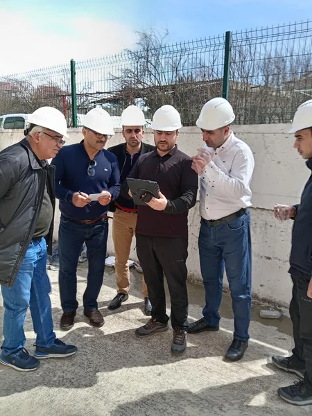 FHN-in bir qrup əməkdaşı Hatayda zəlzələnin fəsadları ilə tanış olublar