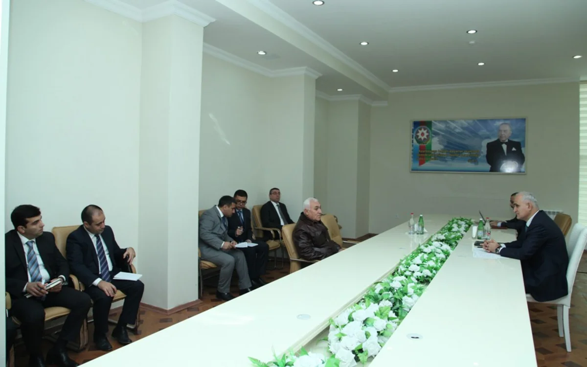 ​İqtisadiyyat və sənaye naziri Masallıda vətəndaşları qəbul edib