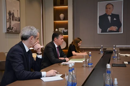 Ceyhun Bayramov Fransa XİN rəsmisi ilə Ermənistanla münasibətlərin normallaşmasını müzakirə edib