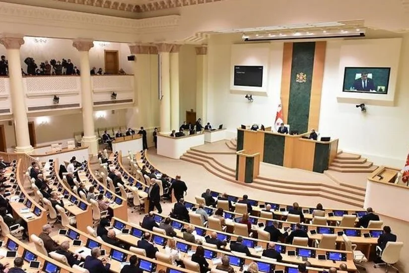 В парламент Грузии внесли законопроект, запрещающий выдачу вида на жительство гражданам России