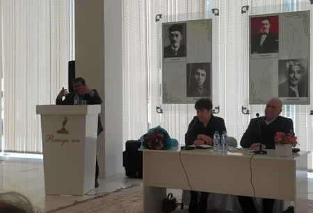 “Darıxan nəğmələr” kitabı Sumqayıtda təqdim olundu