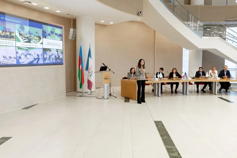 Azerconnectin rəhbər heyəti ADA Universitetinin tələbələri ilə görüşüb