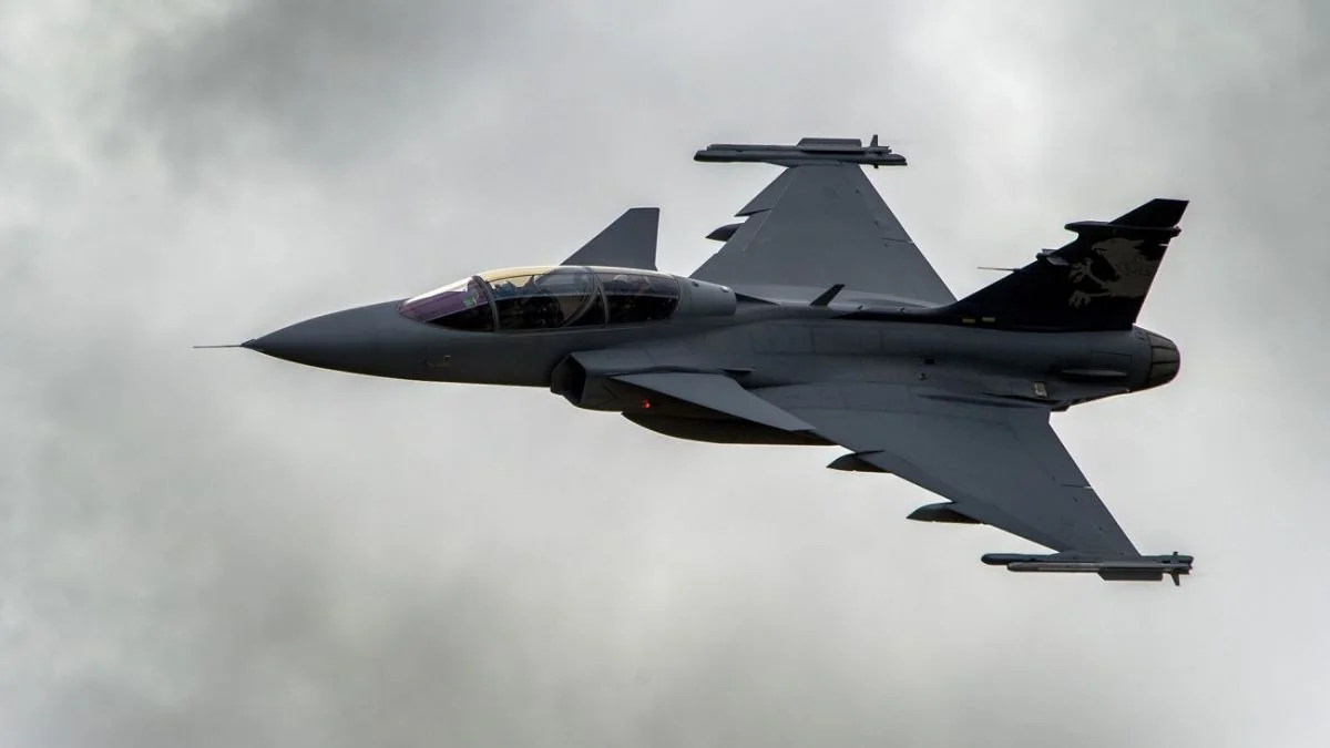 Ukrayna və İsveç “Gripen” qırıcılarının tədarükünü müzakirə edirlər