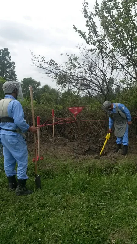 ANAMA üç rayonda 8 ev və 15 partlayış yerində yoxlama aparıb