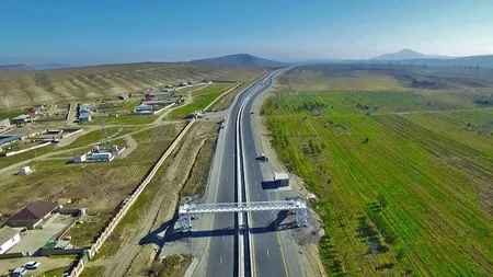 Bakı-Şamaxı avtomobil yolunda 7 yerüstü piyada keçidi inşa olunur