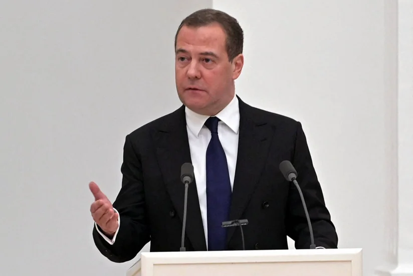 Medvedev: Yaponiya Rusiya nefti və təbii qazından məhrum ediləcək