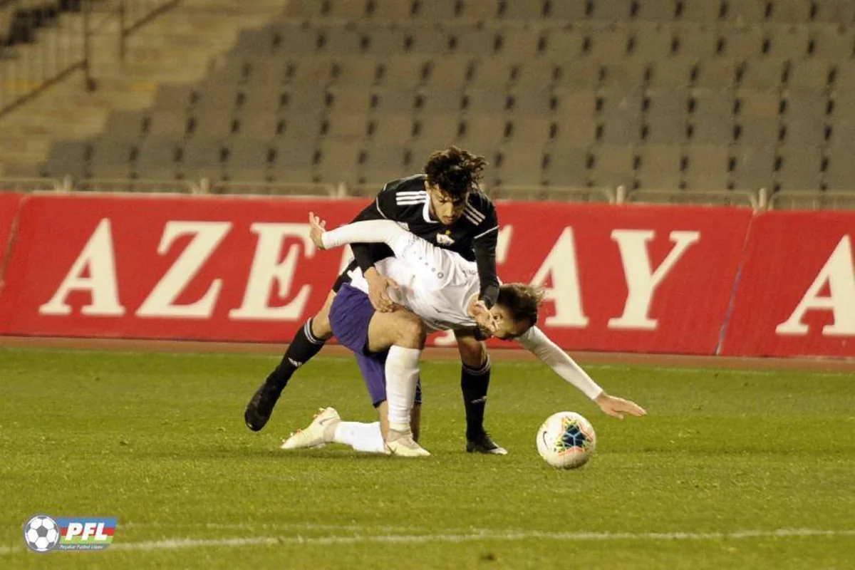 Qarabağın futbolçusu: “Meydana məcburiyyətdən girdim”