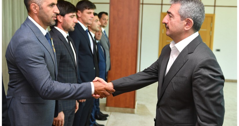Avropa çempionatının qalibi olan Azərbaycanın çövkən millisi mükafatlandırılıb