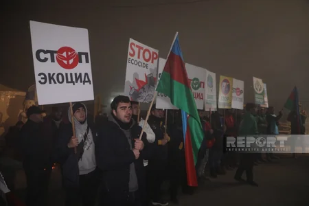 Акция на дороге Ханкенди-Лачын продолжается и в вечернее время