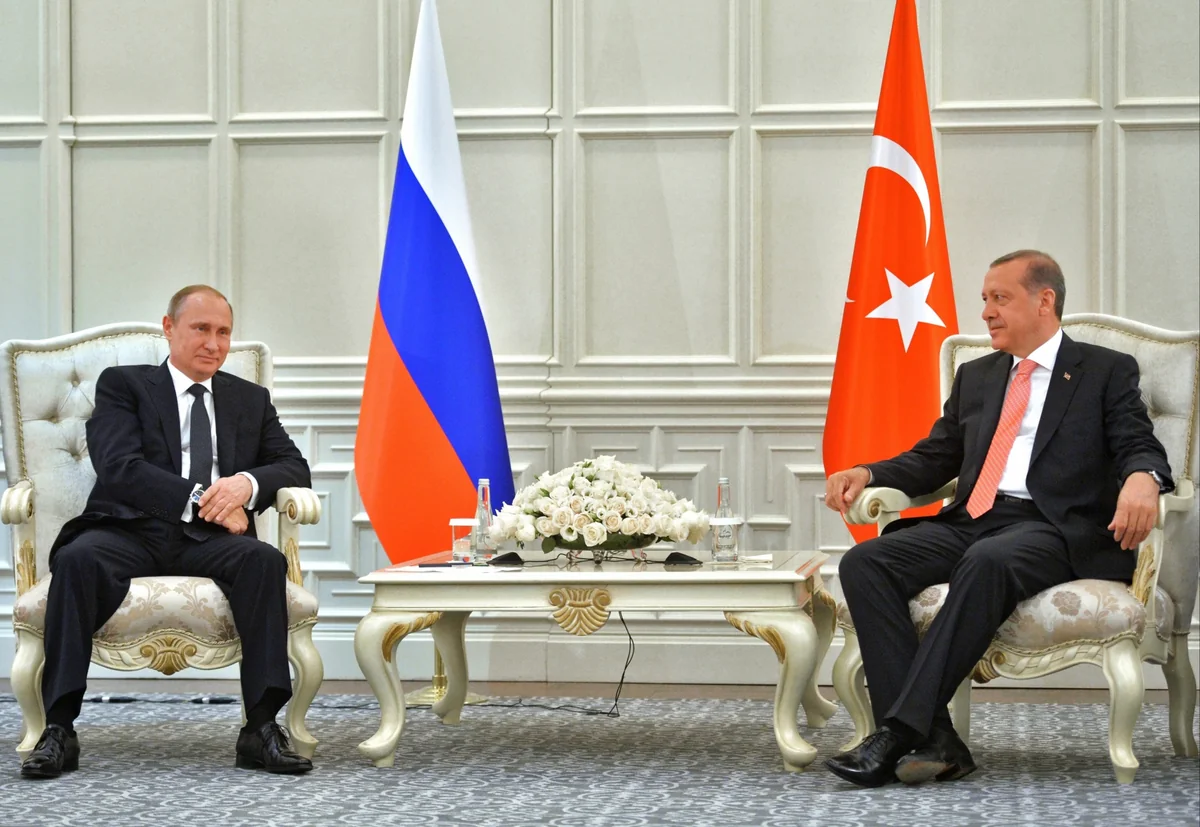 Putin Ərdoğana Mixail Qusmanın onun haqqında çəkdiyi filmi təqdim edib
