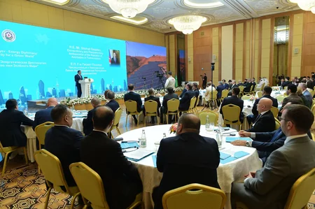 Посольство Азербайджана в Туркменистане провело конференцию, посвященную годовщине со дня рождения Гейдара Алиева