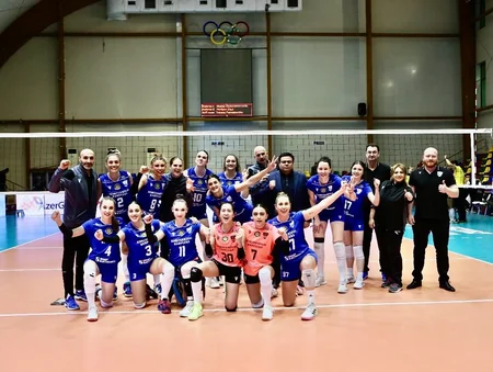 Qadın voleybolçular arasında Yüksək Liqada VII tura yekun vurulub