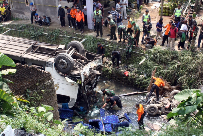 26 killed, dozens injured as bus plunges into ravine in Indonesia