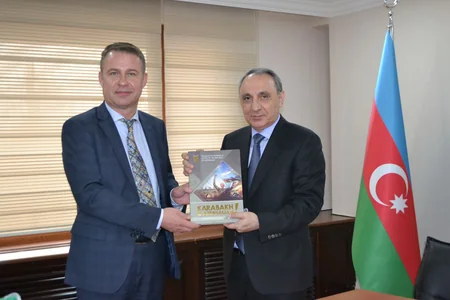 Baş prokuror Litva səfiri ilə görüşüb