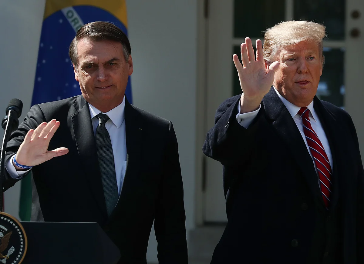 Трамп обсудил с Болсонару разработку вакцины против коронавируса