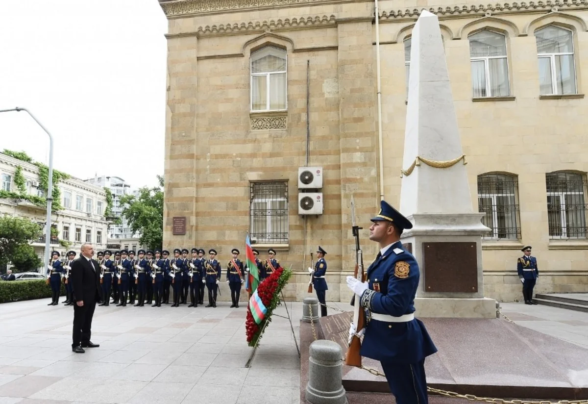 President Ilham Aliyev visited monument to Azerbaijan Democratic Republic